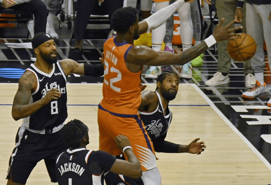 独行侠轻取立陶宛男篮，保罗高光表现