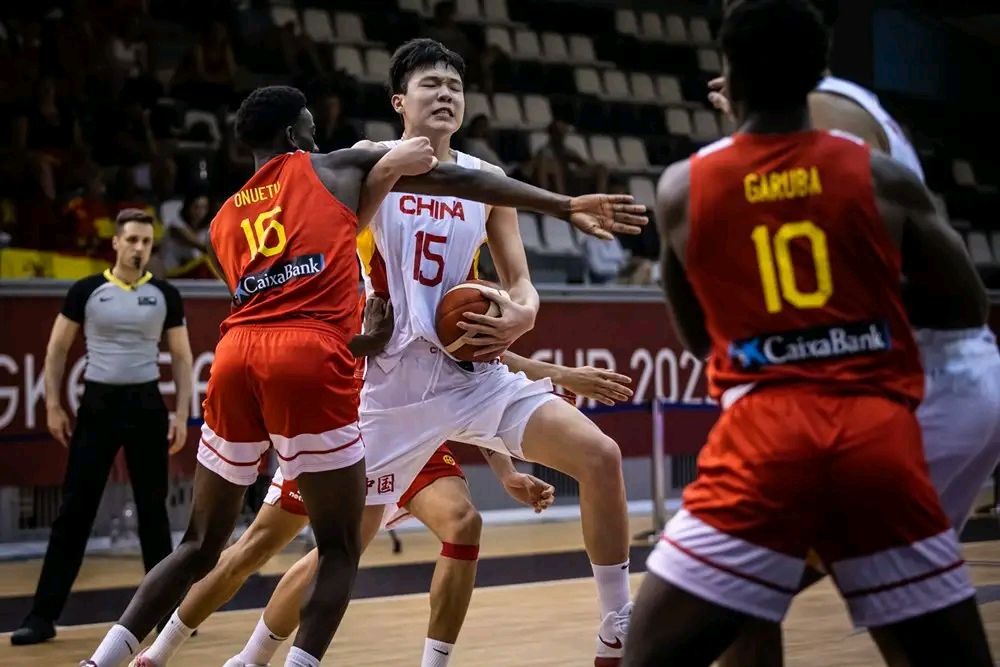 热火B队横扫南韩男篮，哈里斯关键制胜的简单介绍