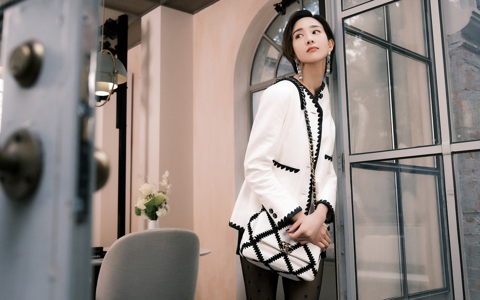 绿茵场与乒乓台,两种胜利,一种坚韧