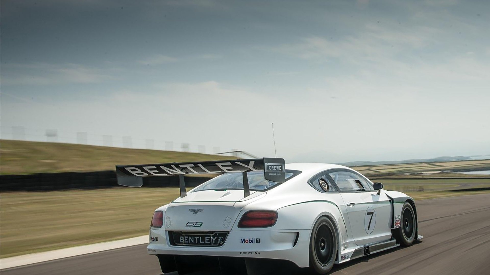 开云体育登录-棋盘对弈，梅赛德斯轻取迈凯伦，皮亚斯特里如何下出制胜一子