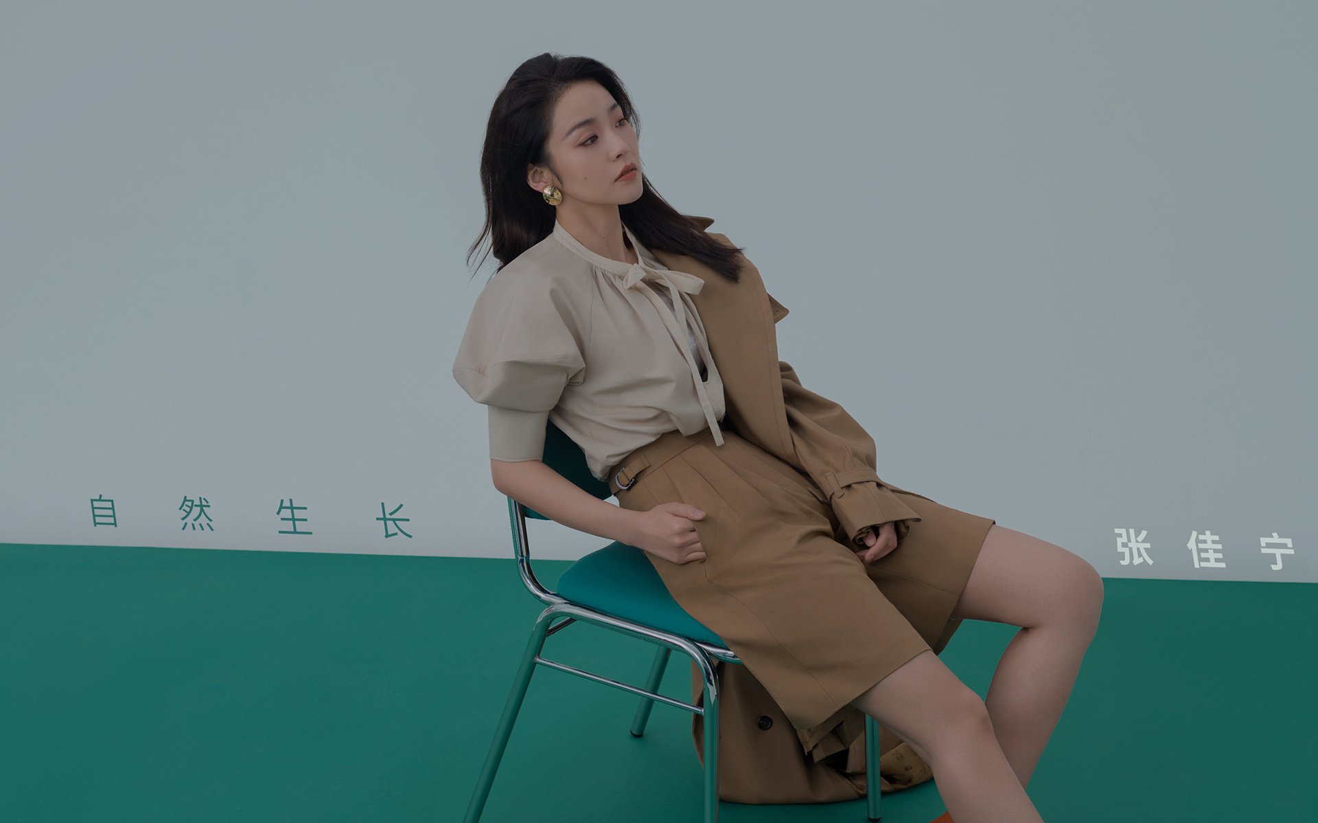 奥亚尔萨瓦尔,在巴西的华丽幕布上,用执着撕开一道现实裂口