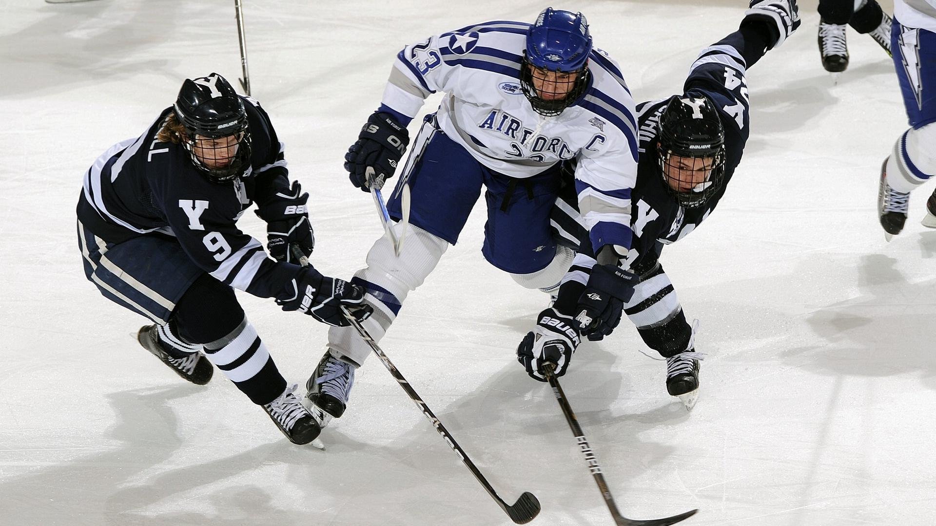 开云体育app-从AI到米切尔，跨越21年的传承，76人翻盘精神如何点燃东决战场