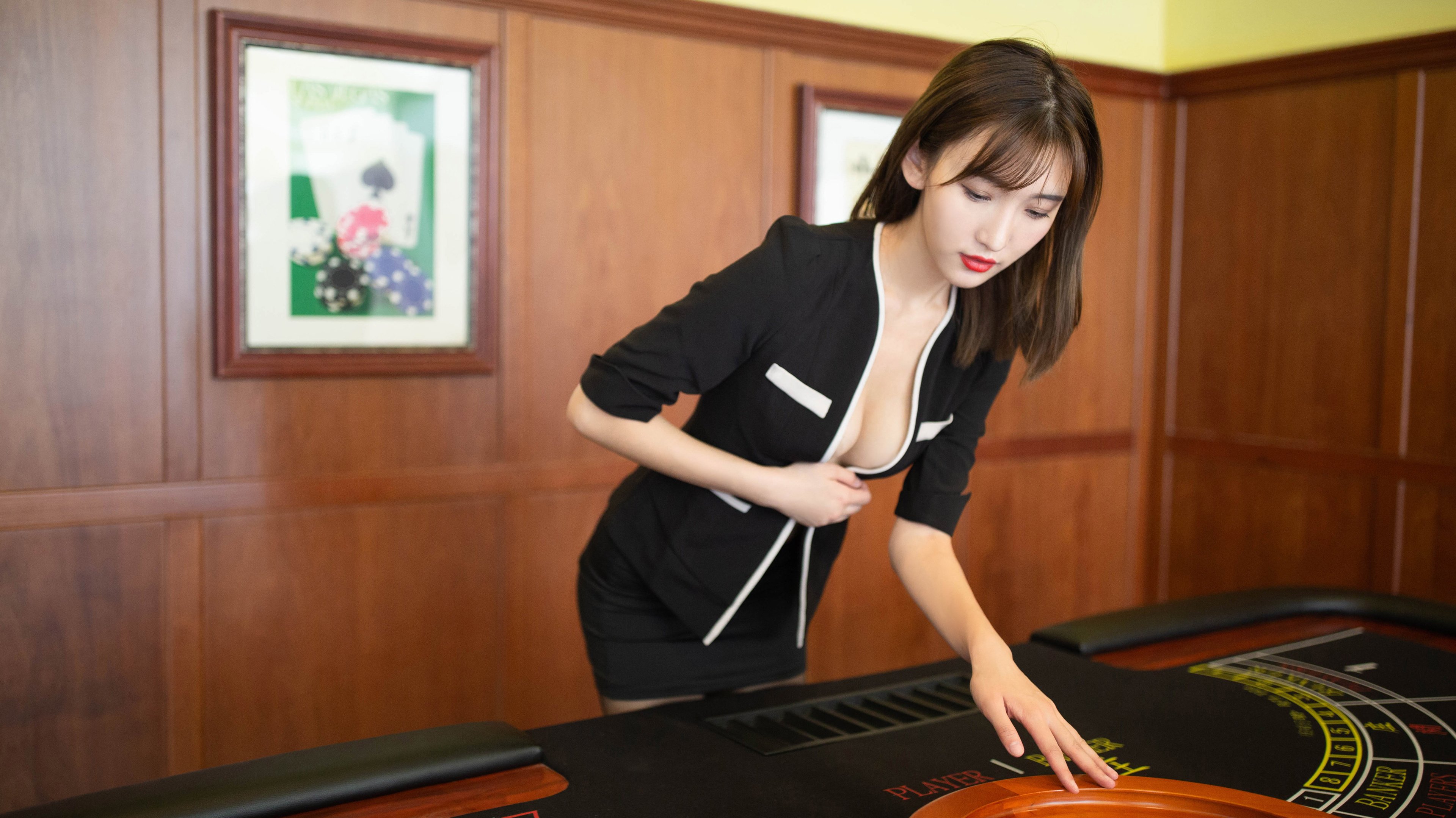 一场不存在的比赛,当库尔图瓦为丹麦穿上战袍