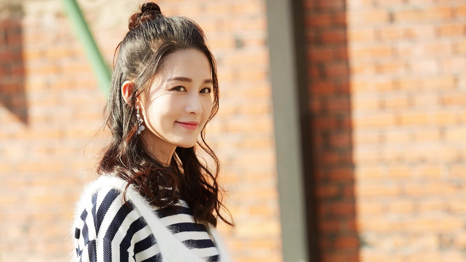 开云体育-篮球场上的幽灵，卡拉斯科季后赛之夜征服全场